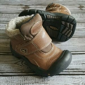 KEEN Toddler Boys Winter Boots Tan Black SIZE 8